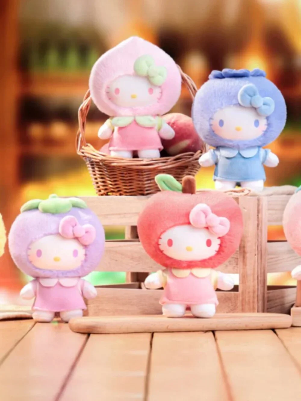 TOPTOY HELLO KITTY SWEET AND SOUR BLUEBERRY BAG CHARM